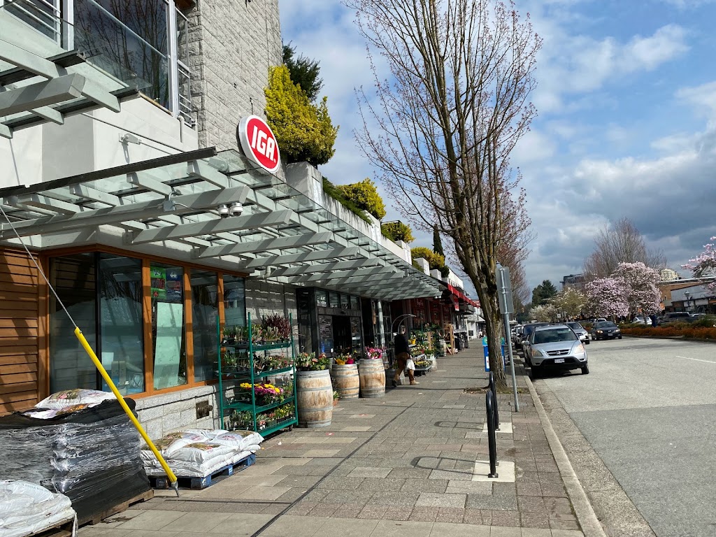 IGA | 2491 Marine Dr, West Vancouver, BC V7V 1L3, Canada | Phone: (604) 913-3056