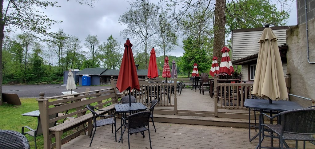 Zoar Valley Tavern and Restaurant | 10711 Hammond Hill Rd, East Otto, NY 14729, USA | Phone: (716) 592-4911