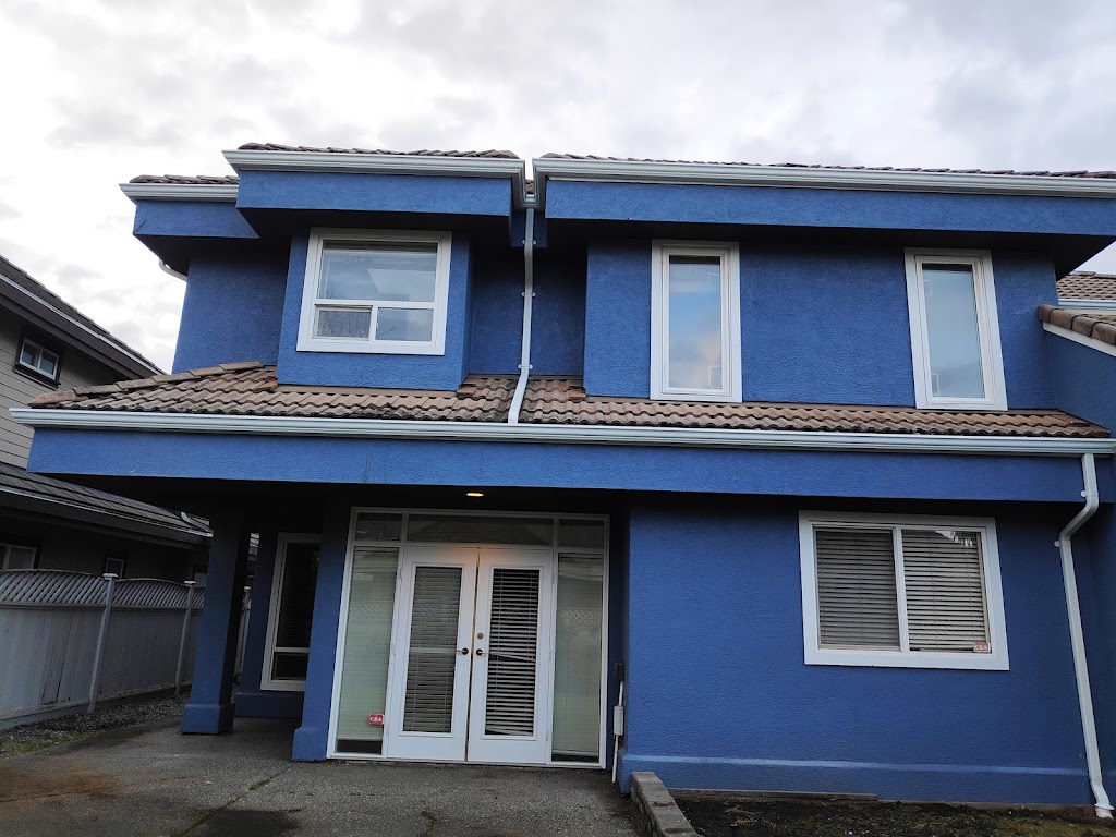 Golden Phoenix Gutter | 12496 Davenport Dr, Maple Ridge, BC V2X 8X2, Canada | Phone: (778) 957-9806