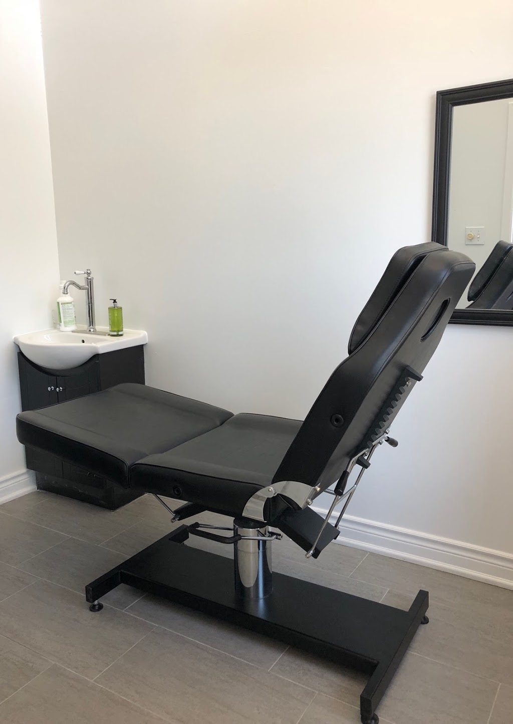Toronto Beauty Bar | 108 Corporate Dr Unit 19A, Toronto, ON M1H 3H9, Canada | Phone: (647) 922-0234