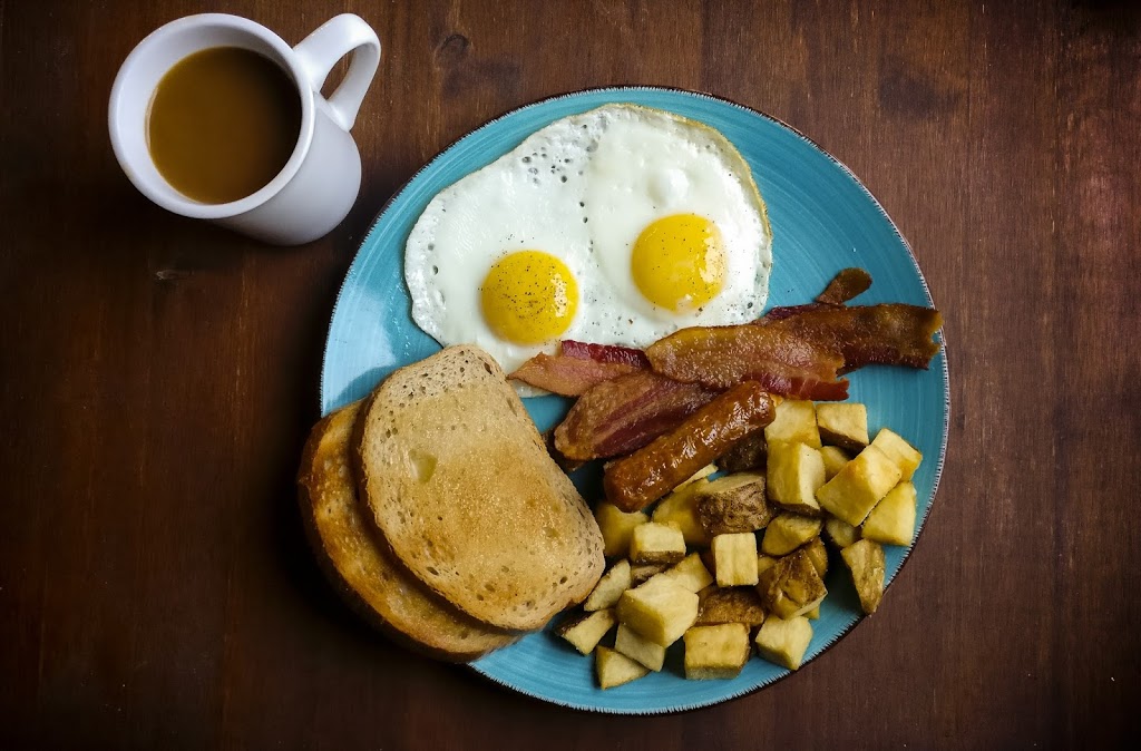 Harrison Corner Cafe | 310 Hot Springs Rd, Harrison Hot Springs, BC V0M 1K0, Canada | Phone: (604) 491-4429