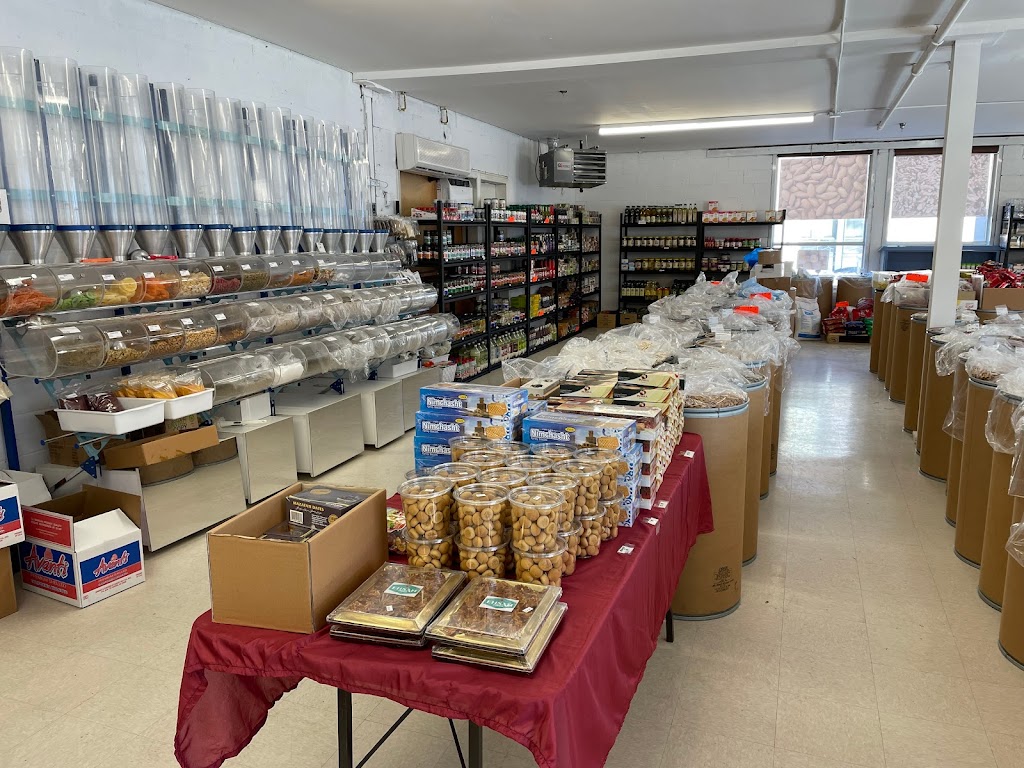 A plus Quality Nuts | 1605 Rue de Louvain O, Montréal, QC H4N 1G6, Canada | Phone: (514) 691-0002