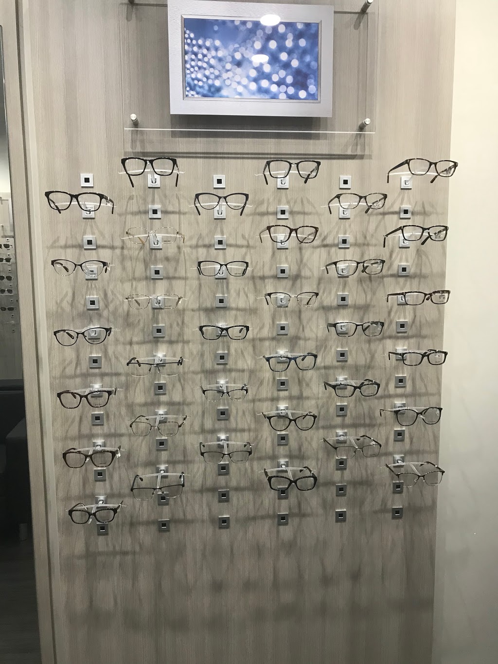 Trillium Eye Care | 515 Lakeshore Rd E Unit 106, Mississauga, ON L5G 1H9, Canada | Phone: (905) 990-4393