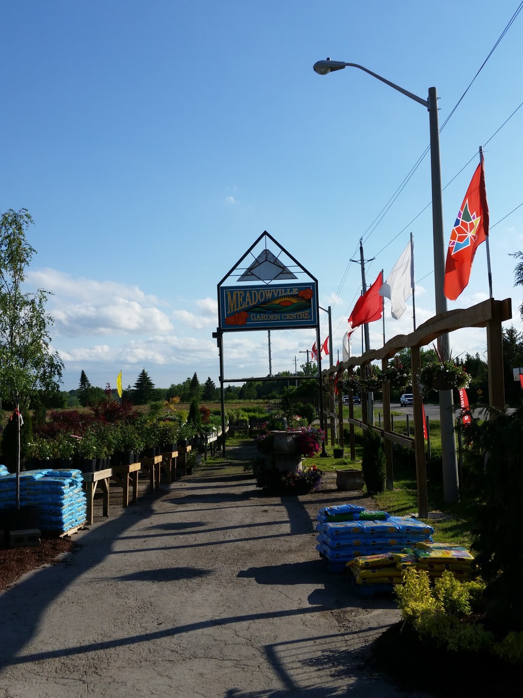 Meadowville Garden Centre Inc. | 7767 Wellington Rd 124, Guelph, ON N1H 6H7, Canada | Phone: (519) 822-0840