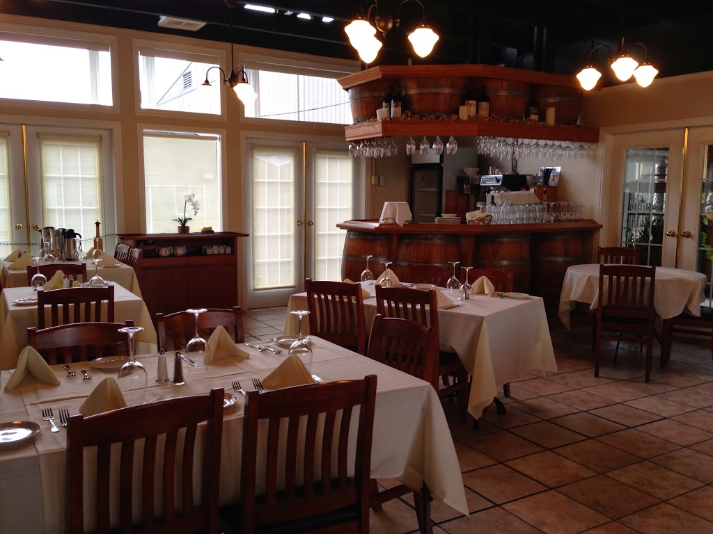 Bacchus Bistro | 1064 216 St, Langley City, BC V2Z 1R3, Canada | Phone: (604) 530-9694