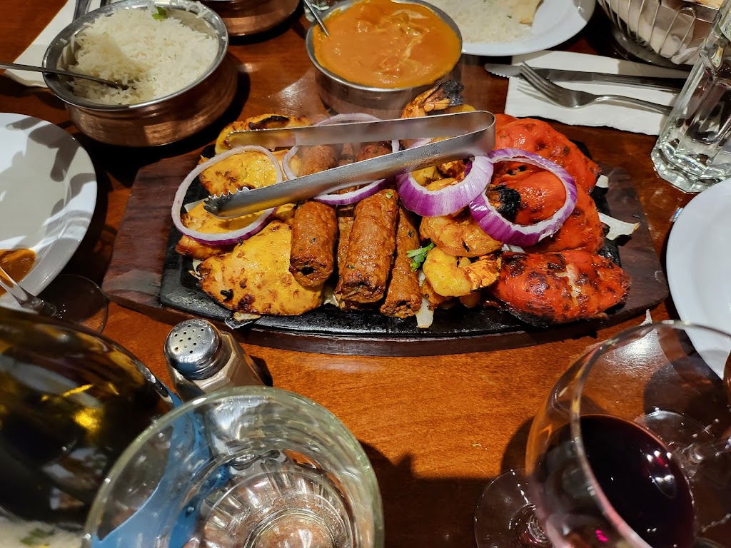 Tandoori Palace | 3424 Bd Cartier O, Laval, QC H7V 1K2, Canada | Phone: (450) 688-6866