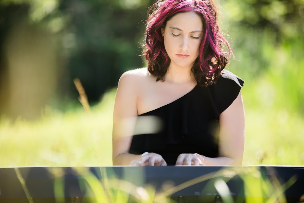 Pianiste Priscille Bilodeau cours de piano et chant - Musique d | 119 Rue Cleveland, Kingsey Falls, QC J0A 1B0, Canada | Phone: (819) 806-0078
