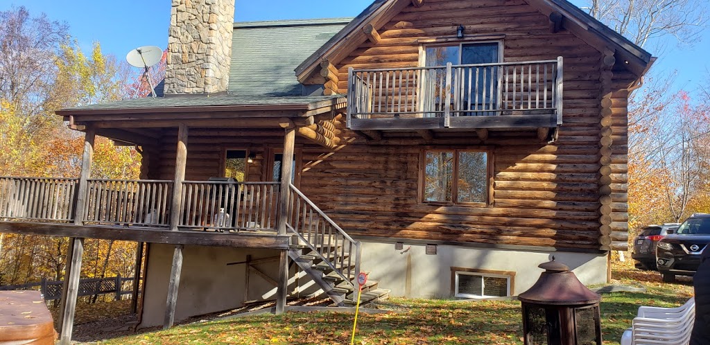 Kitchi Lodge | 355 Chemin des Pionniers, Labelle, QC J0T 1H0, Canada | Phone: (514) 446-1551