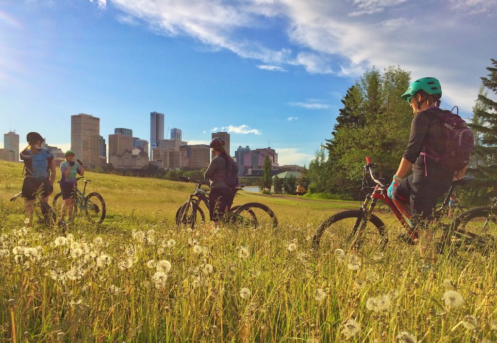 Edmonton Ski Club | 9613 96 Ave NW, Edmonton, AB T6C 2B3, Canada | Phone: (780) 465-0852