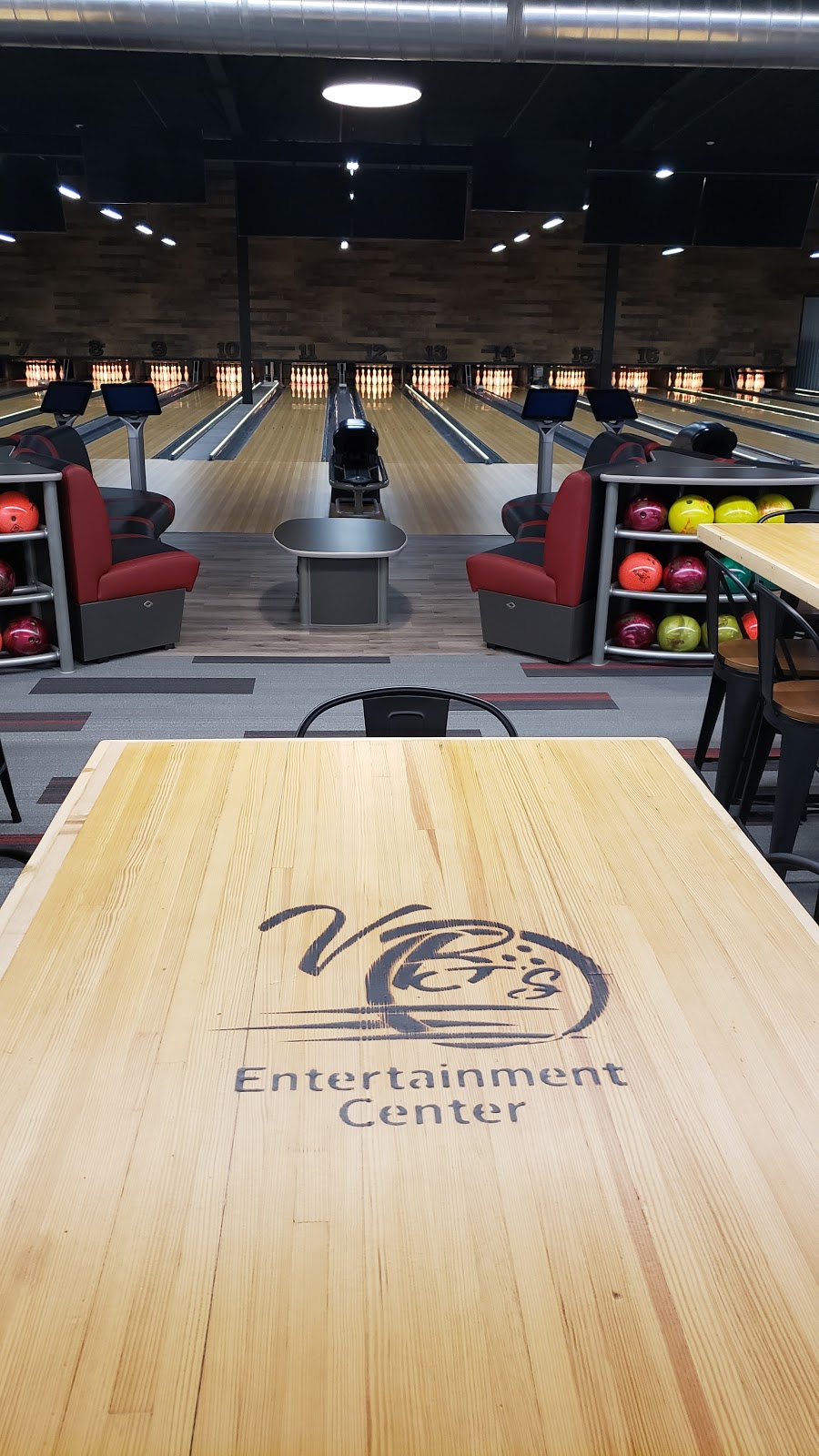 VBs Entertainment Center / King Pinz Pub & Grill | 1765 Diamond Dr, Winkler, MB R6W 0L4, Canada | Phone: (204) 325-7736