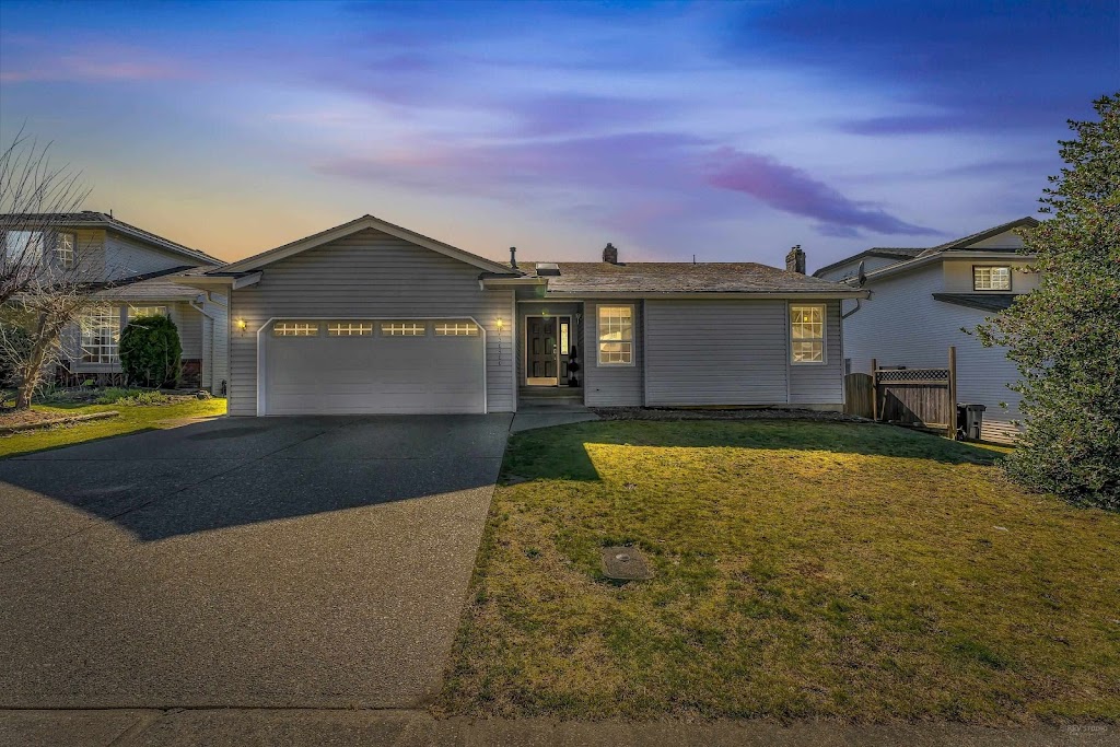 Guri Virk Realtor | 10846 141 St, Surrey, BC V3R 3J4, Canada | Phone: (778) 320-0023