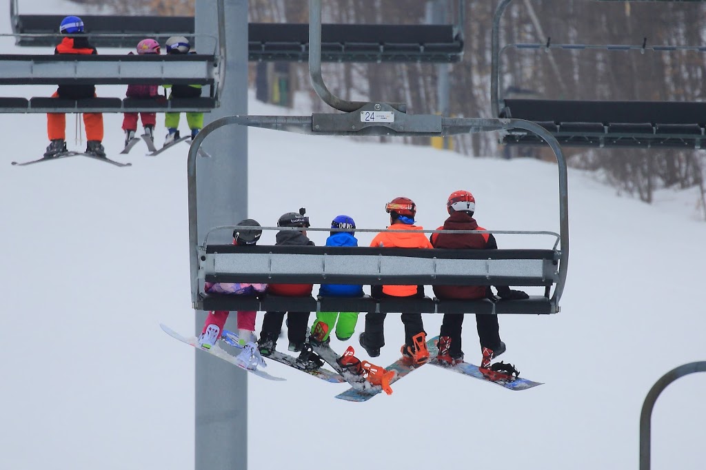 Arctic snowboard club 零度单板俱乐部 | R.R.4, 24 Mt St Louis Rd W, Coldwater, ON L0K 1E0, Canada | Phone: (647) 863-0058