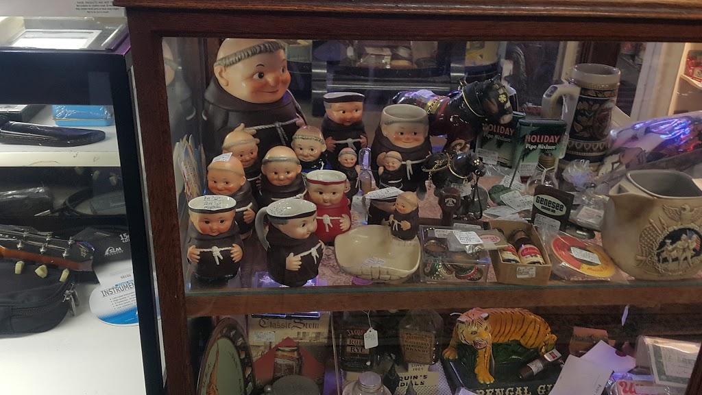 Lewiston Antique Mall | 2692 Saunders Settlement Rd, Sanborn, NY 14132, USA | Phone: (716) 628-0796