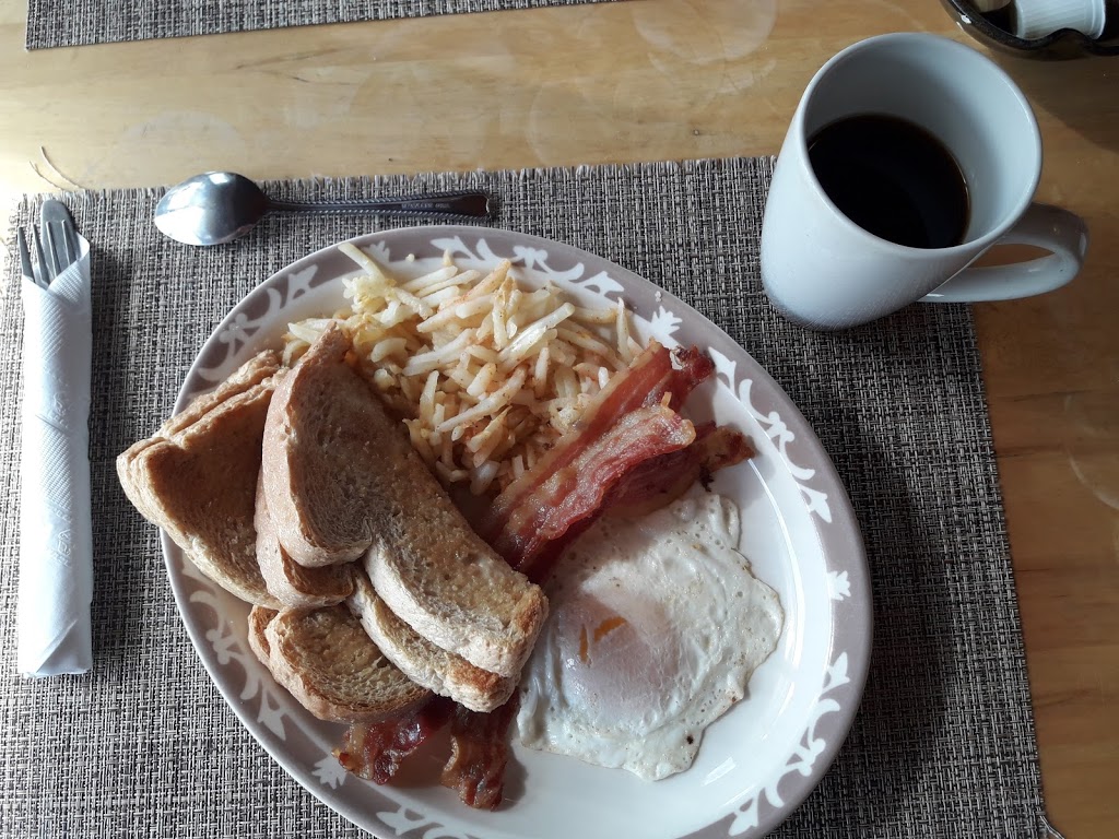 Bonnie Lous Cafe | 2238 Floradale Rd, Floradale, ON N0B 1V0, Canada | Phone: (519) 669-2142