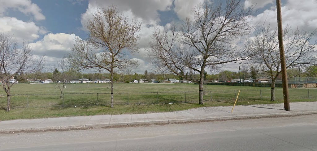 Rosemont School Park | 5310 4 Ave, Regina, SK S4T 5L1, Canada