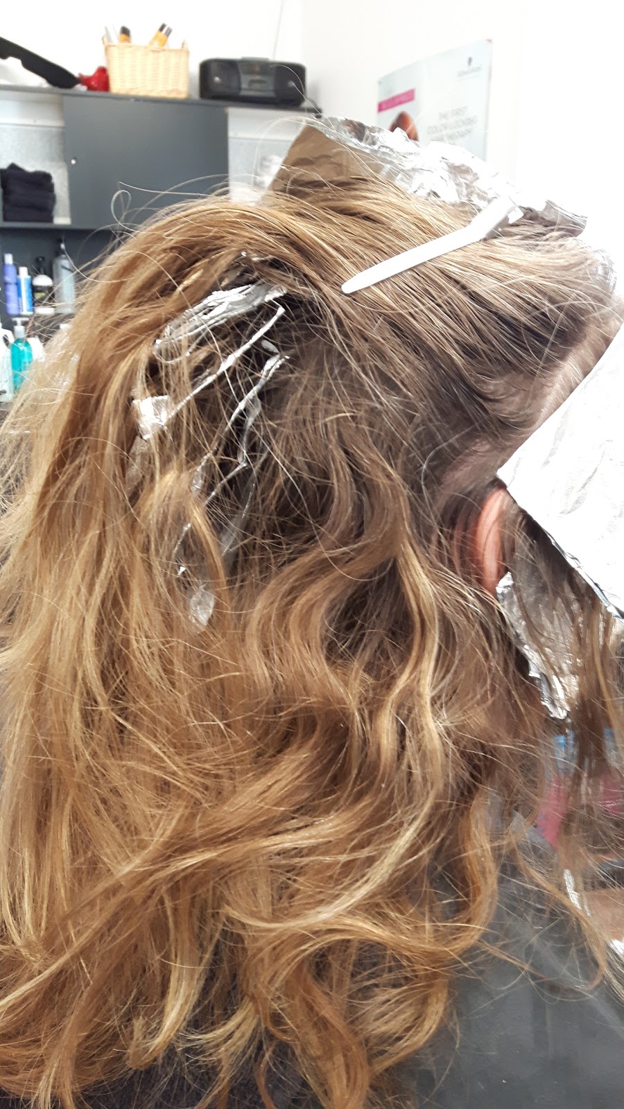 Camelot Hair Design | 537 Mary St, Woodstock, ON N4S 4S8, Canada | Phone: (519) 320-1117