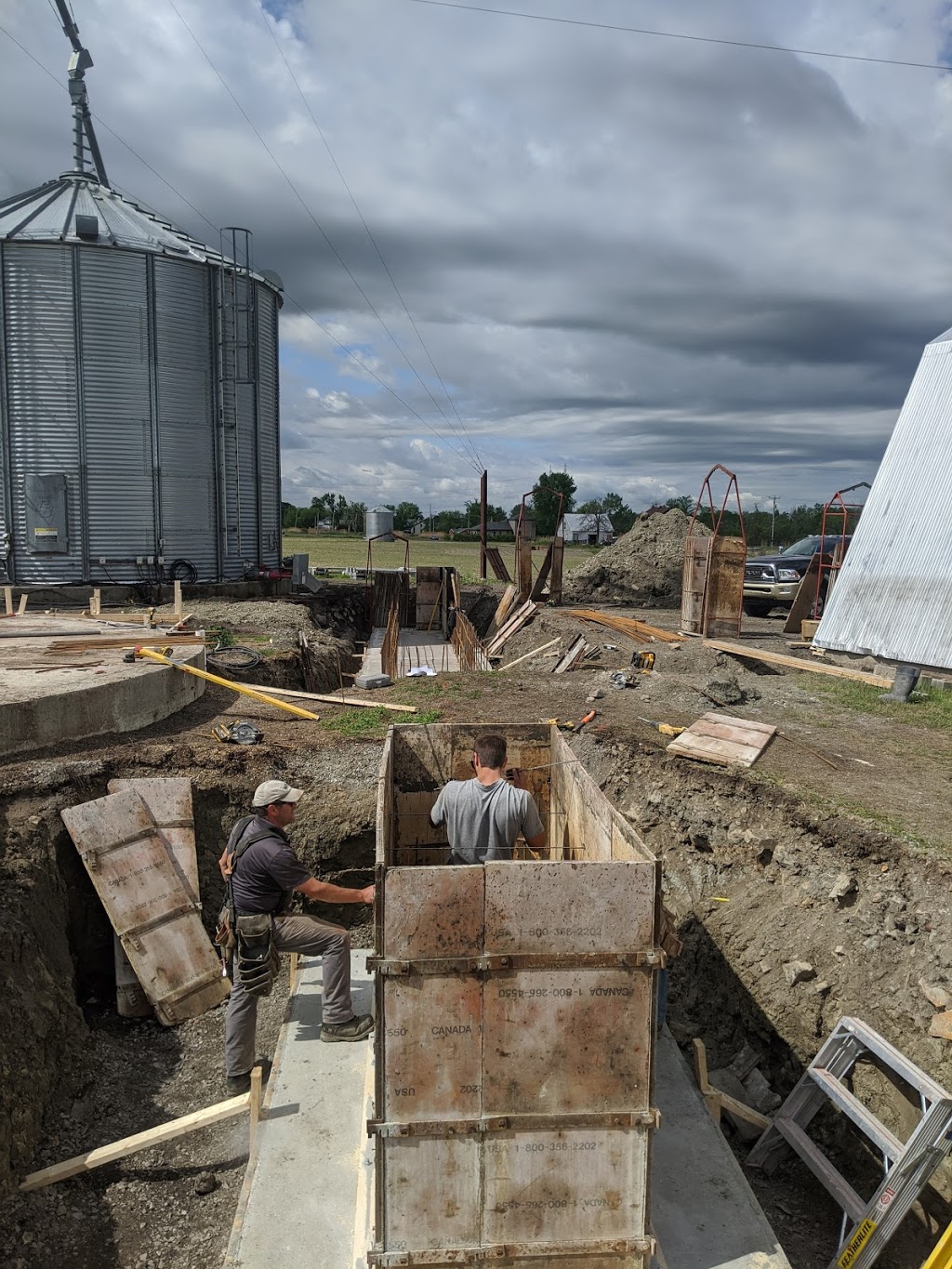 Claude Poirier Excavation inc | 4525 Rang de la Rivière S, Saint-Jean-Baptiste, QC J0L 2B0, Canada | Phone: (514) 233-2628