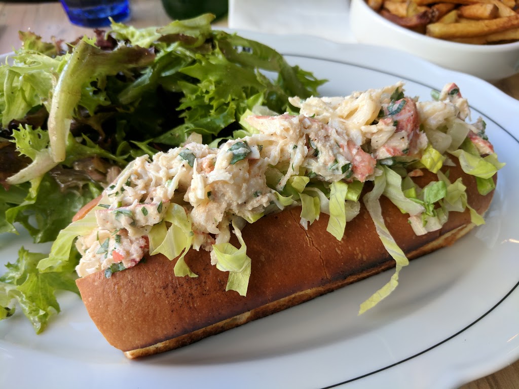 Lorrain à la Mer | 145-d Boul Labelle, Rosemère, QC J7A 1B1, Canada | Phone: (450) 951-7785