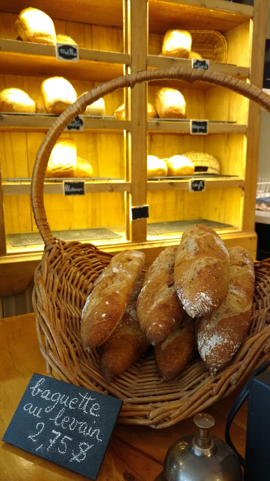 Le Panivore | 1224 Rue Bélanger, Montréal, QC H2S 1H8, Canada | Phone: (514) 647-8635