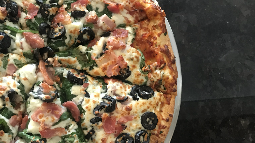 Stratos Pizzeria & Restaurant | 20018 Loyalist Pkwy, Consecon, ON K0K 1T0, Canada | Phone: (613) 394-3000