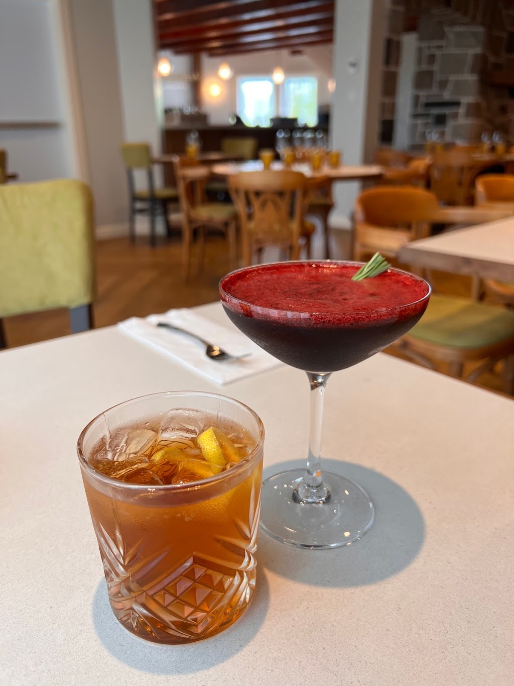 Bistro Henri | 66 Rue Principale, Grandes-Bergeronnes, QC G0T 1G0, Canada | Phone: (418) 232-6543