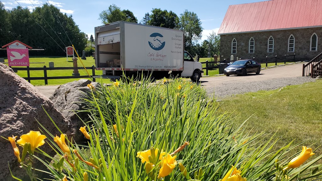 Trinity Community Center | 2 Chem. Cambria, Gore, QC J0V 1K0, Canada | Phone: (450) 562-2025