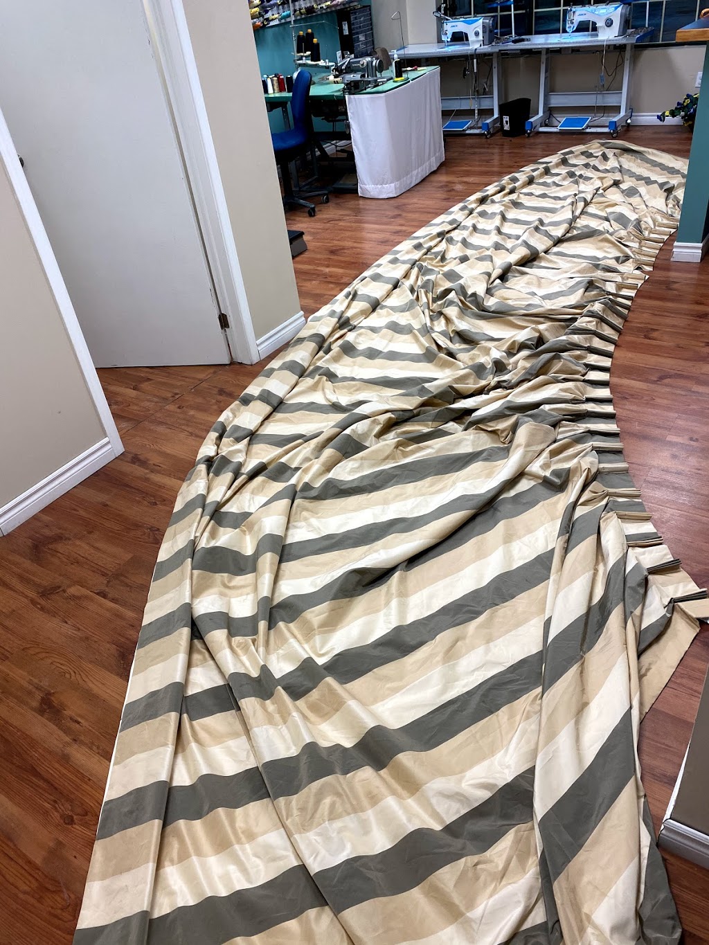 Innisfil Tailoring | 8056 Yonge St Unit 3, Innisfil, ON L9S 1L6, Canada | Phone: (705) 436-0001