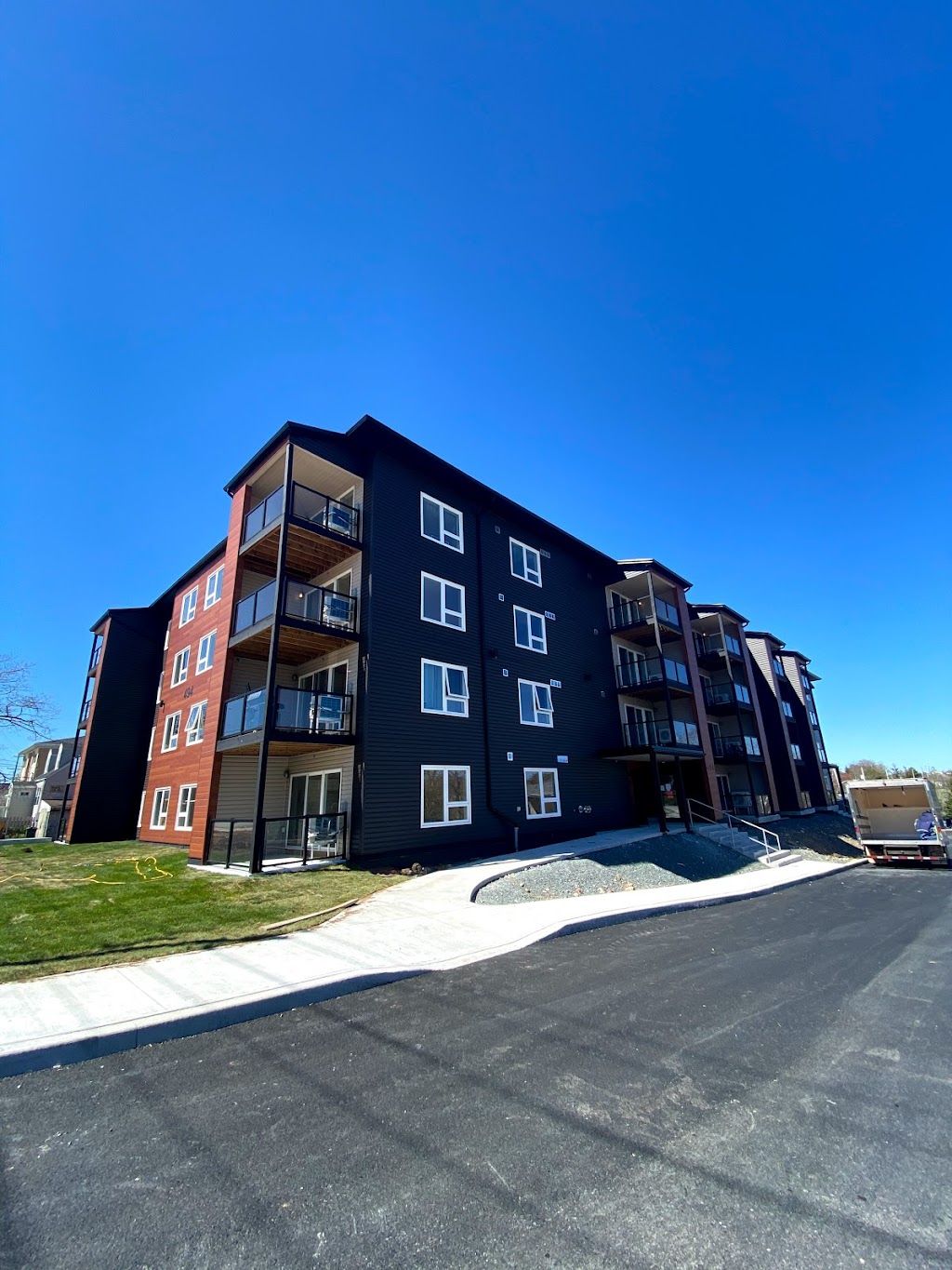 Northern Seamless Gutters | 181 Herring Cove Rd Suite 201, Halifax, NS B3P 1K9, Canada | Phone: (902) 817-0801