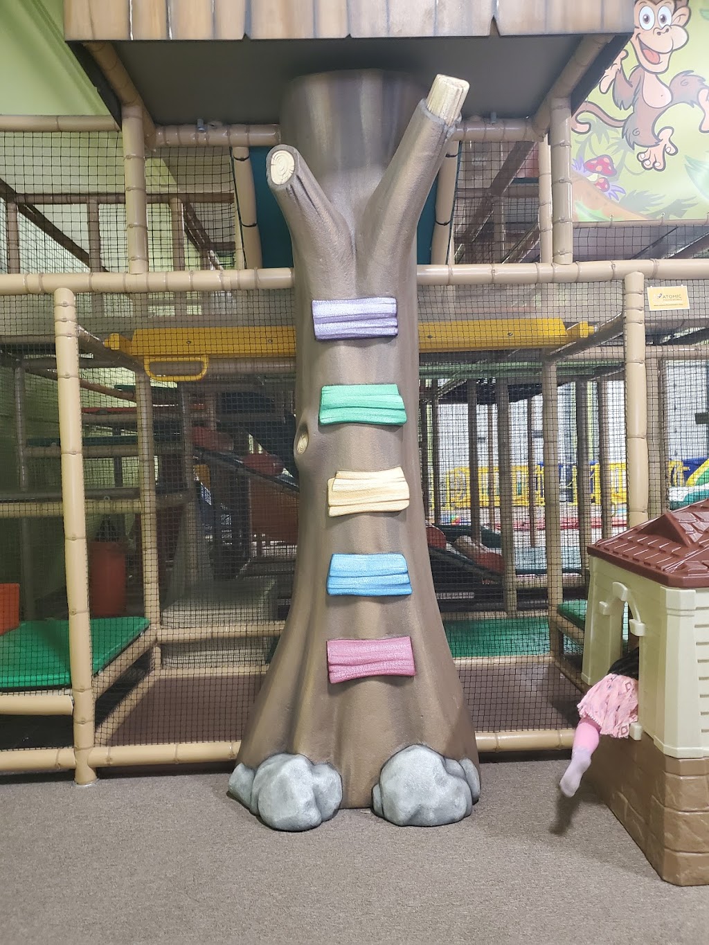 Jungle Oasis Playground | 695 Riddell Rd #2, Orangeville, ON L9W 4Z5, Canada | Phone: (519) 941-1010