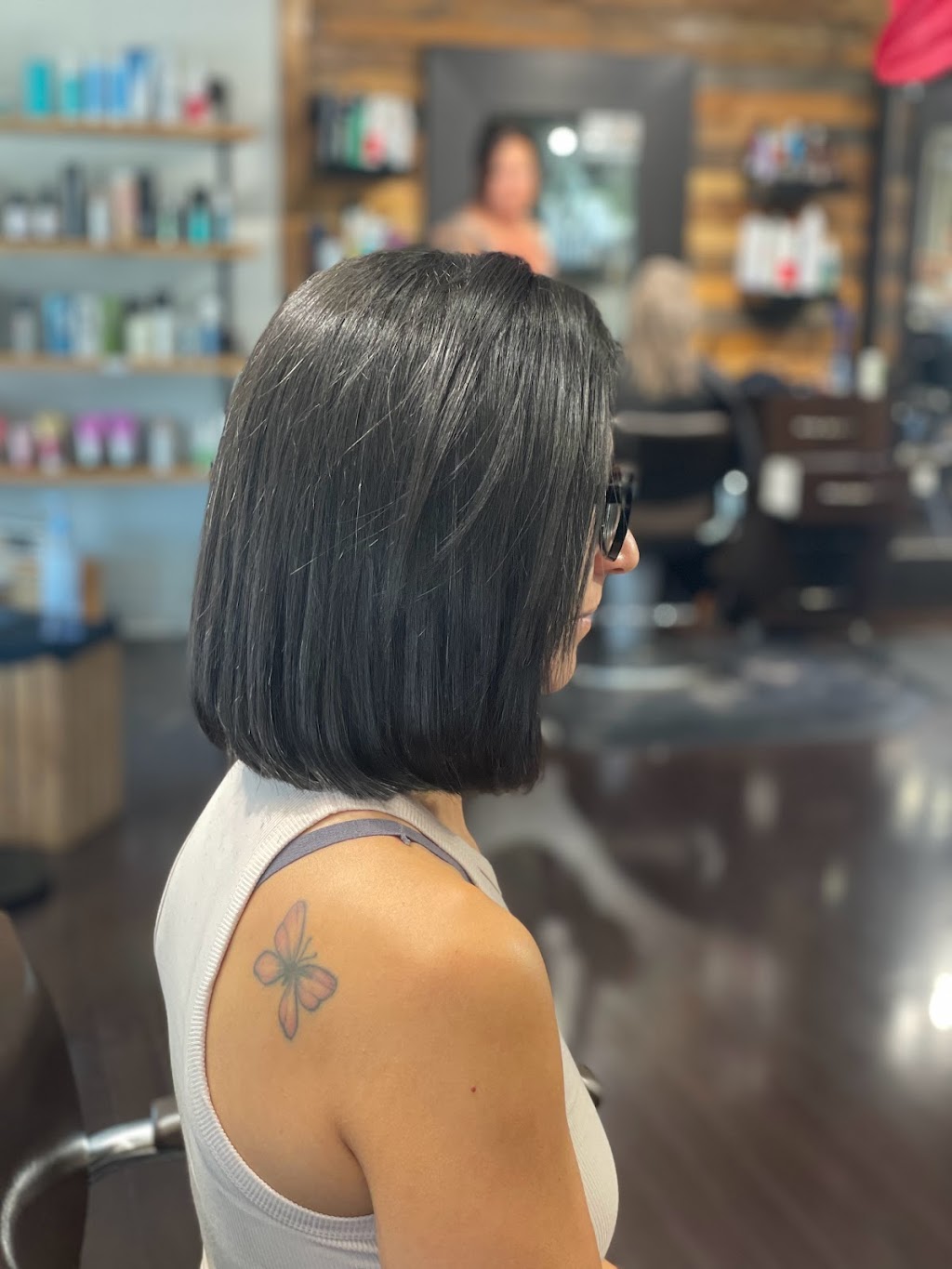 ILA Coiffeur | 220 Bd Maple, Châteauguay, QC J6J 3R6, Canada | Phone: (514) 885-9933