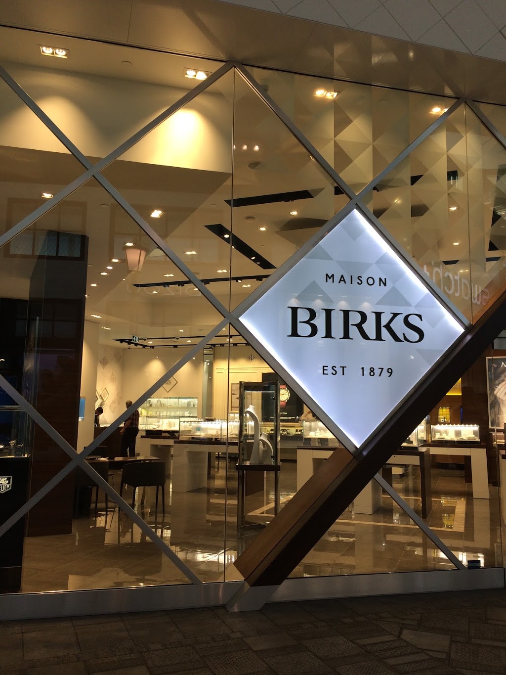 Birks | 3035 Boulevard le Carrefour, Laval, QC H7T 1C8, Canada | Phone: (450) 688-3431