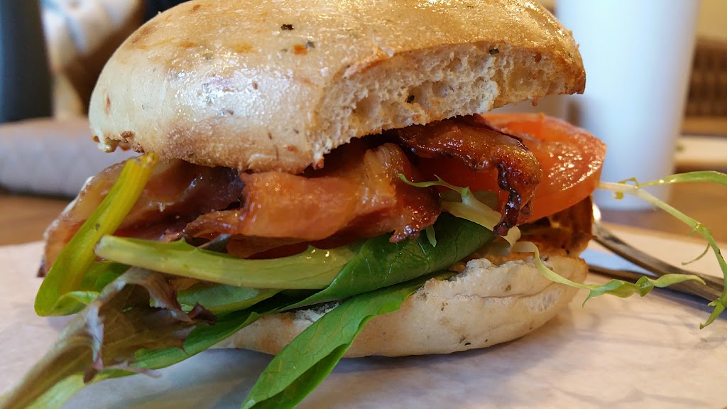 Bagel Coffee House | 6552 Hastings St, Burnaby, BC V5B 1S1, Canada | Phone: (604) 299-4992