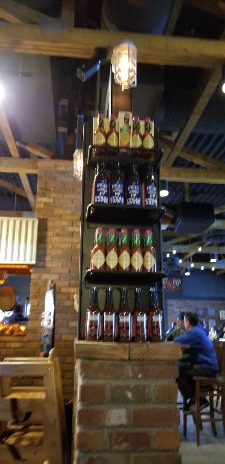Montanas | 2745 Main St SW, Airdrie, AB T4B 2V7, Canada | Phone: (403) 768-0442