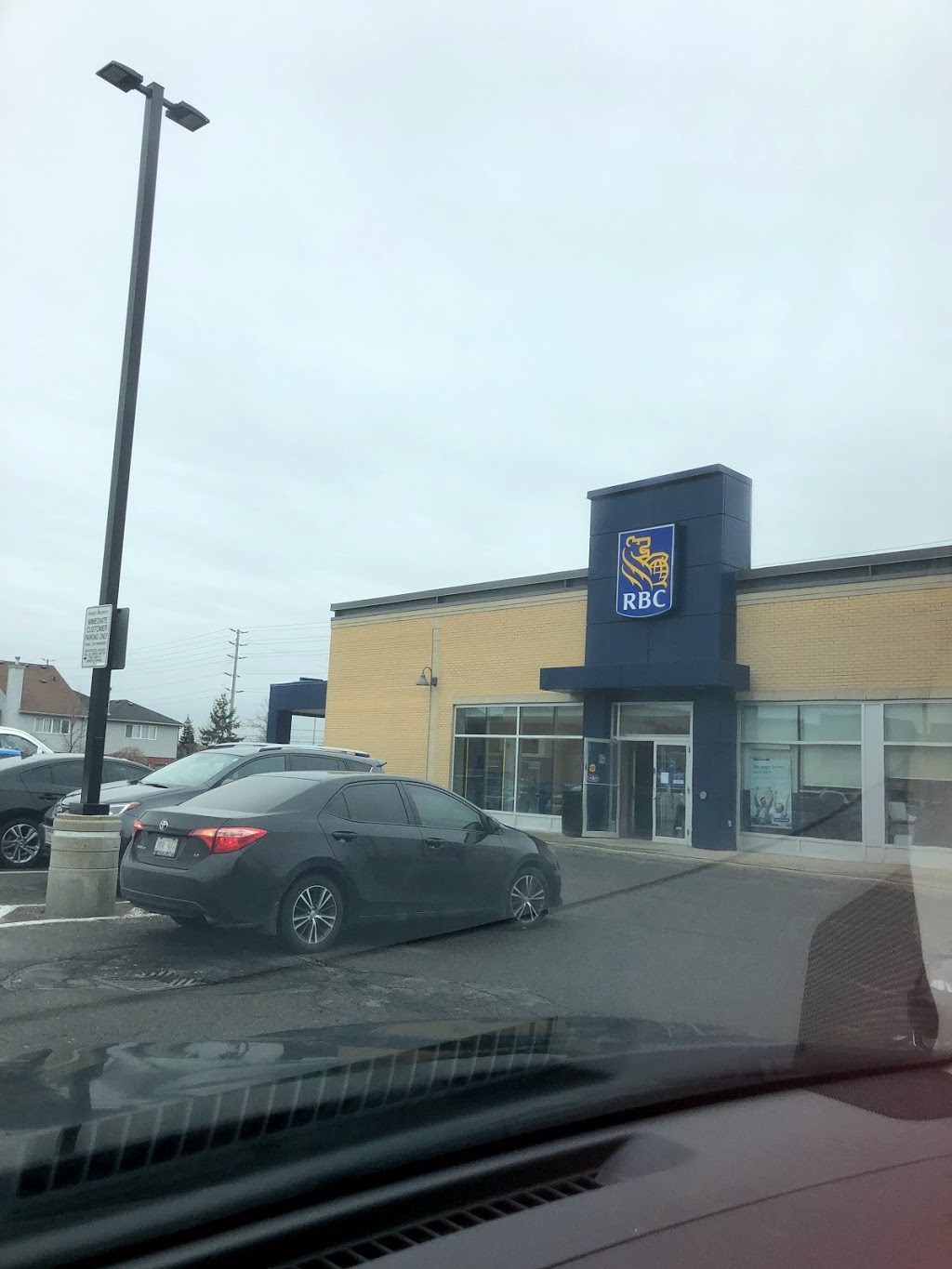 RBC Royal Bank | 495 Charolais Blvd, Brampton, ON L6Y 0M2, Canada | Phone: (905) 450-4000