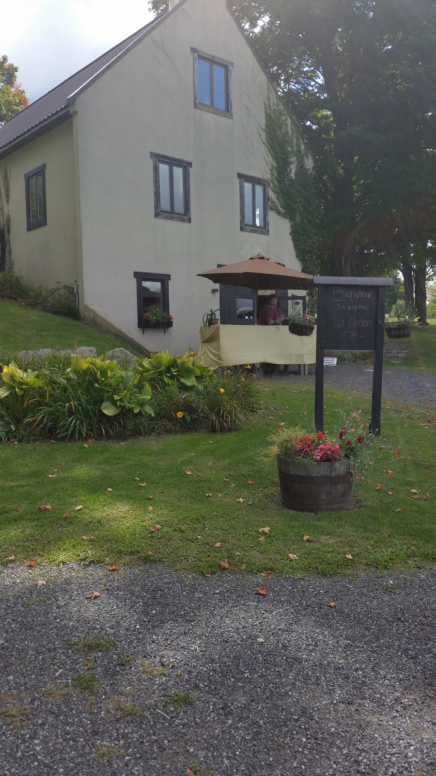 Mission Vineyard | 1044 Boulevard Pierre-Laporte, Brigham, QC J2K 4R3, Canada | Phone: (450) 263-1524