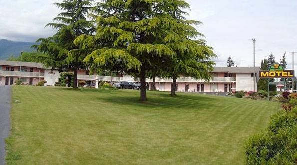Fuller Lake Motel | 9300 Smiley Rd, Chemainus, BC V0R 1K4, Canada | Phone: (250) 246-3282