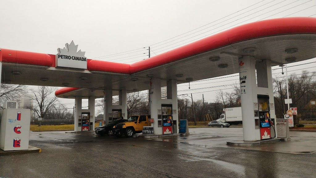 Petro-Canada | 1175 Hurontario St, Mississauga, ON L5G 3H1, Canada | Phone: (905) 278-3072