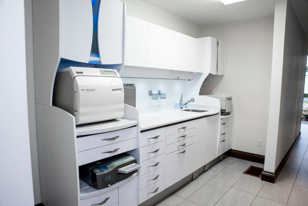 Clinique Dentaire Dr Patrick Rheault | 2330 Rue Principale O, Magog, QC J1X 0J1, Canada | Phone: (819) 868-1008