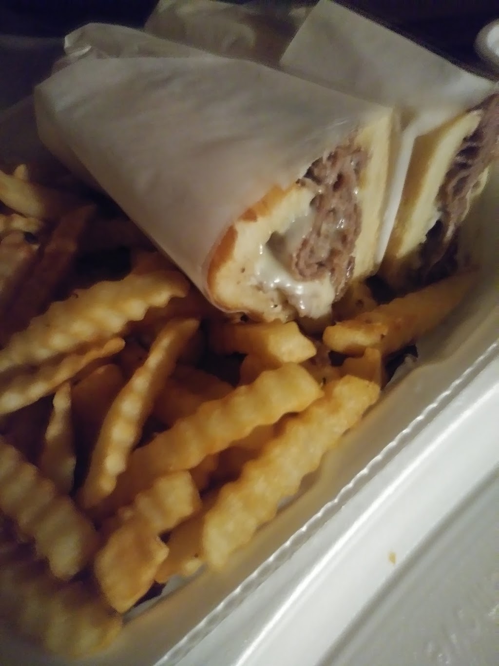 Georges Pizza | 2910 Hyde Park Blvd, Niagara Falls, NY 14305, USA | Phone: (716) 284-2471