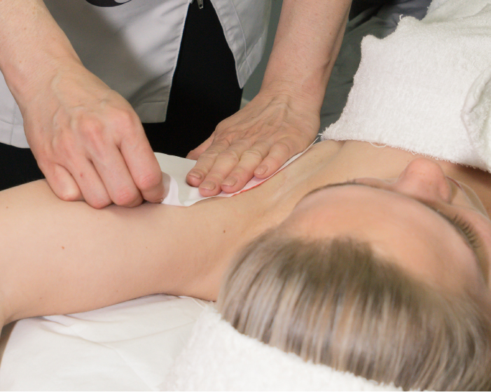 Clinique DEsthétique Carolyne | 1044 Rue de St Jovite, Mont-Tremblant, QC J8E 3J9, Canada | Phone: (819) 429-5276