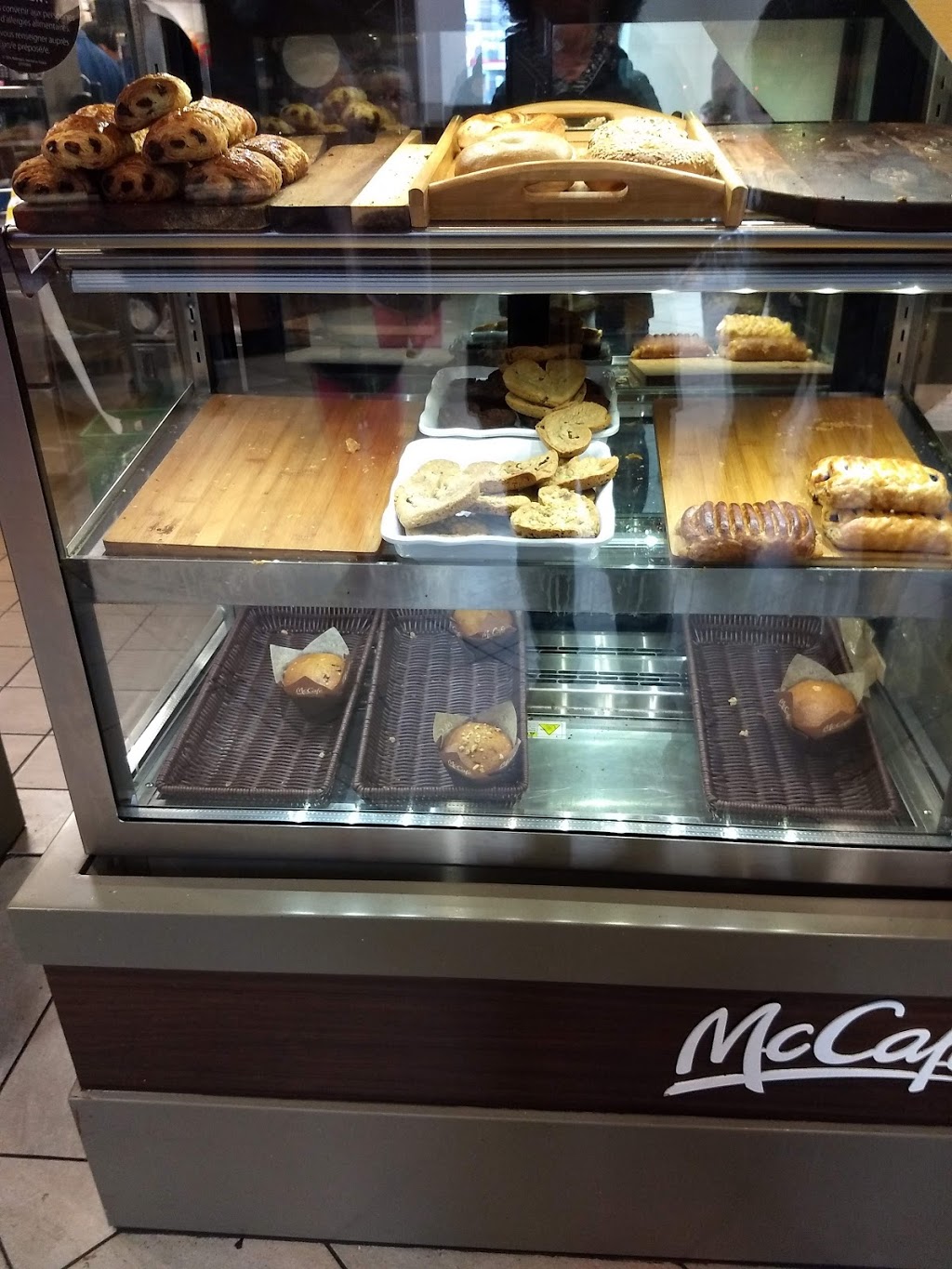 McDonalds | 7645 Boulevard Saint-Michel, Montréal-Nord, QC H2A 3M4, Canada | Phone: (514) 722-2999