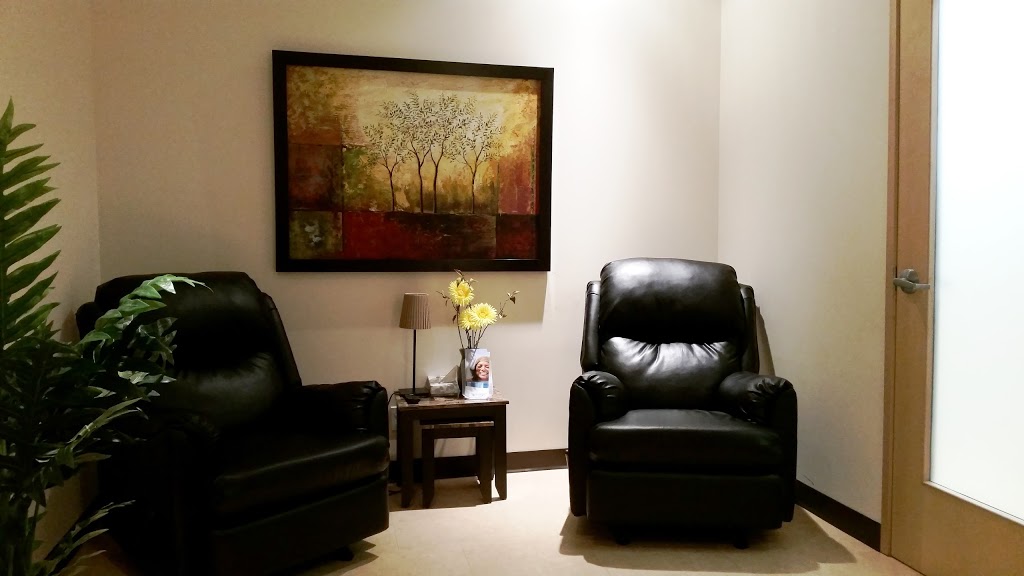 Brentwood Village Dental Clinic | 3630 Brentwood Rd NW #323, Calgary, AB T2L 1K8, Canada | Phone: (403) 210-5050