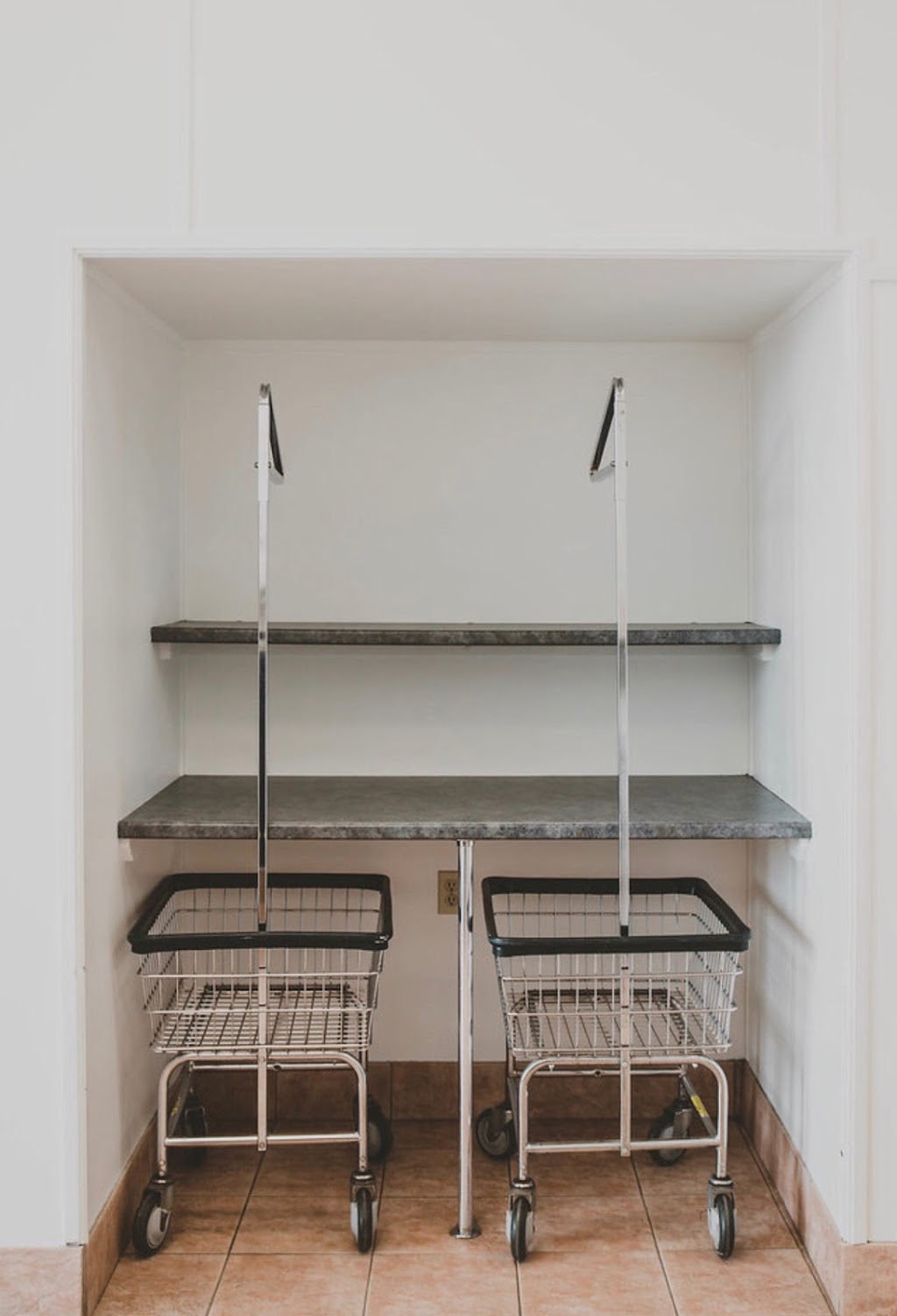 Alliston Mills Laundromat | 36 Young St, Alliston, ON L9R 1P8, Canada | Phone: (705) 435-7647