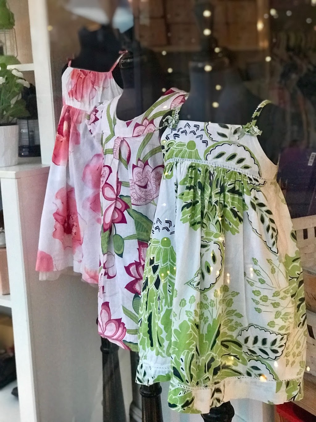 MacGILLYCUDDYS | 4881 MacKenzie St, Vancouver, BC V6L 2R7, Canada | Phone: (604) 263-5313