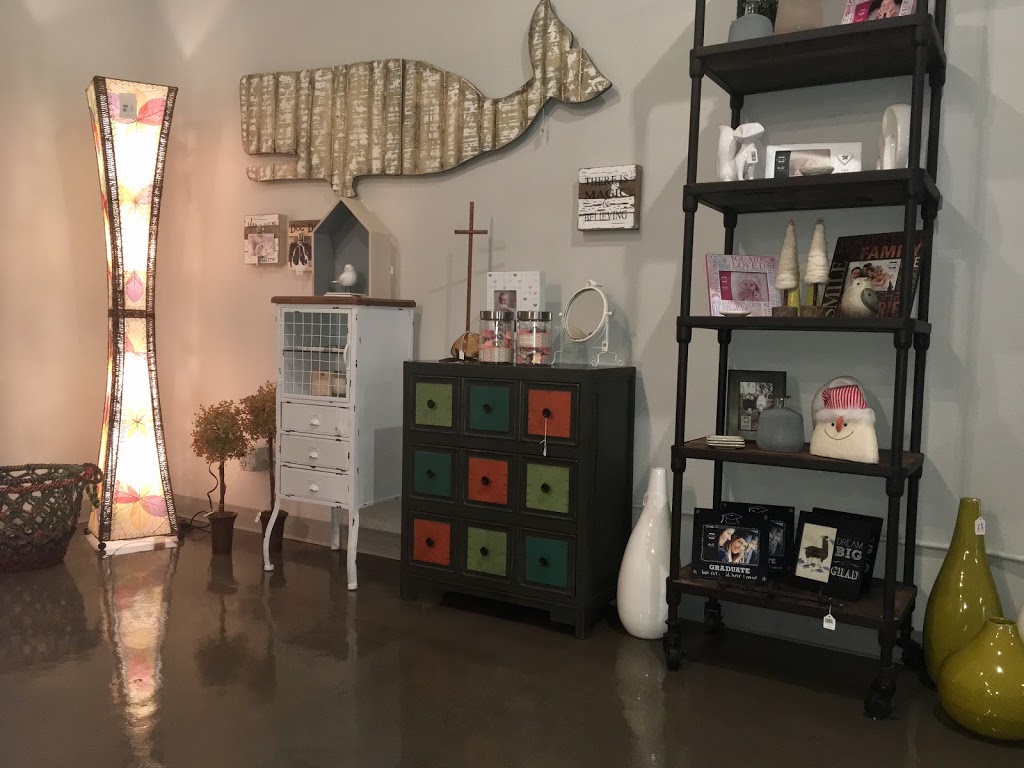The Lazy Llama | 214 Broadway St, Marine City, MI 48039, USA | Phone: (810) 676-5128