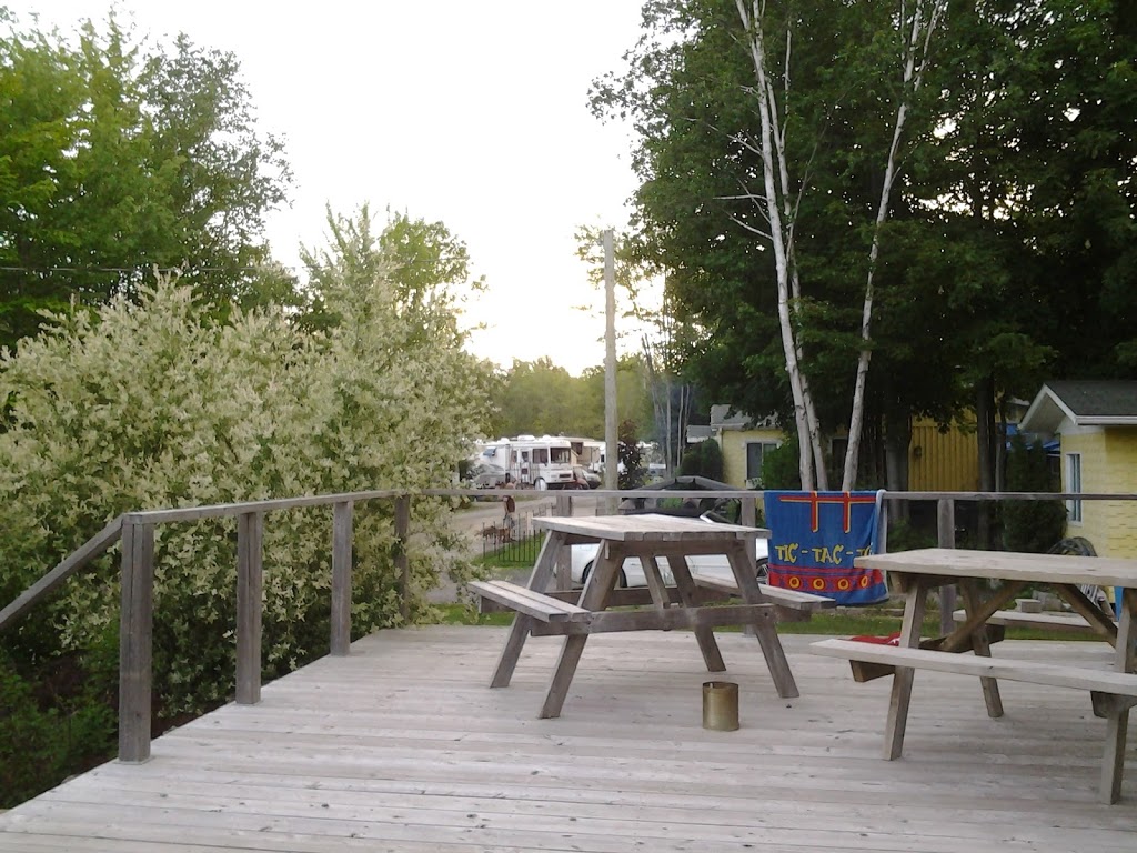 Camping La Fierté | 2905 Montée Hamilton, Sainte-Julienne, QC J0K 2T0, Canada | Phone: (450) 834-2888