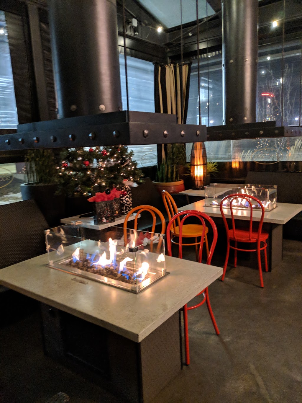 Browns Socialhouse Camrose | 6805 48 Ave #445, Camrose, AB T4V 4W1, Canada | Phone: (780) 608-7705