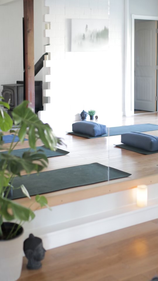 The Pines Yoga & Wellness House | 651 Pine Pit Pl, Comox, BC V9M 3V4, Canada | Phone: (403) 701-7435