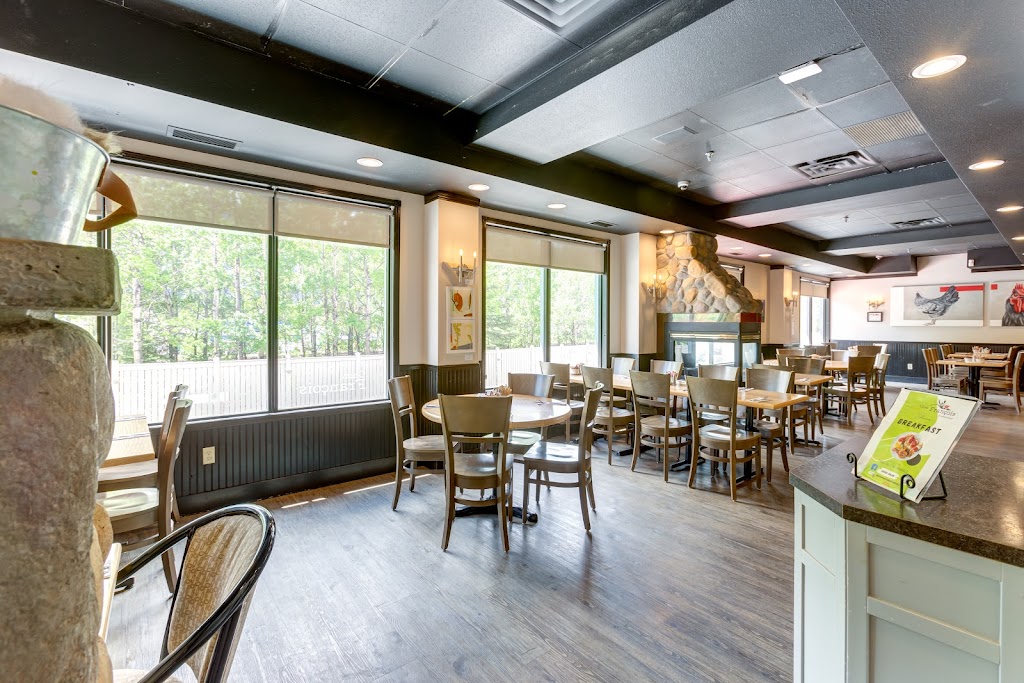 Chez Francois Restaurant and patio | 1716 Bow Valley Trail, Canmore, AB T1W 2X3, Canada | Phone: (403) 678-6111