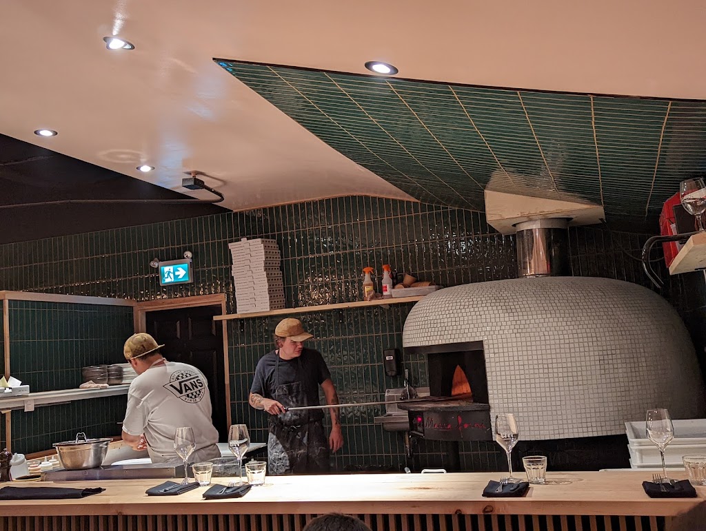 Pizzéria Lupi | 1985 Chem. du Village, Saint-Adolphe-dHoward, QC J0T 2B0, Canada | Phone: (819) 714-0214